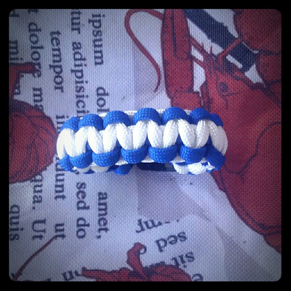 Paracord blacelets